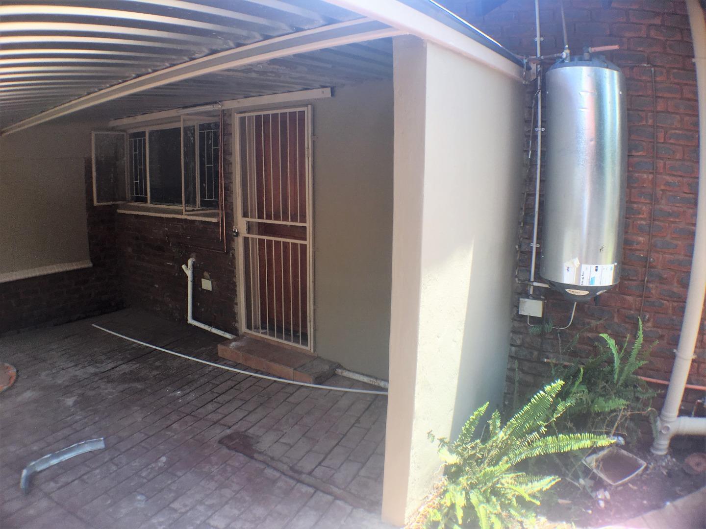 86797_Montagu6B